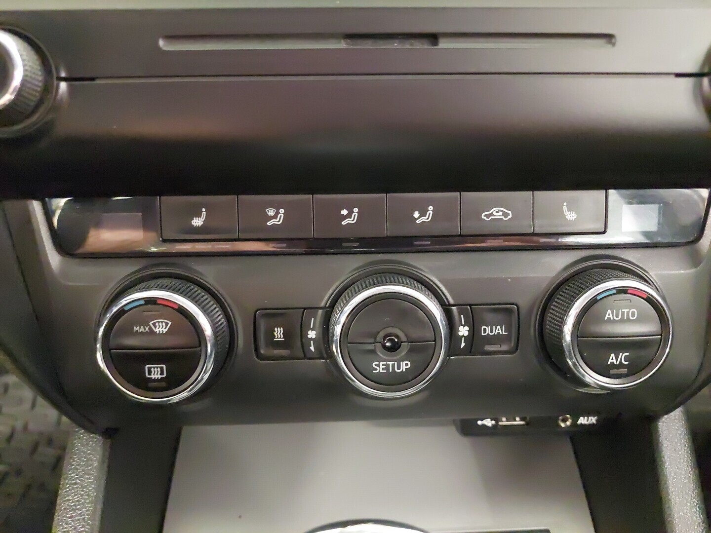 SKODA Octavia 2014