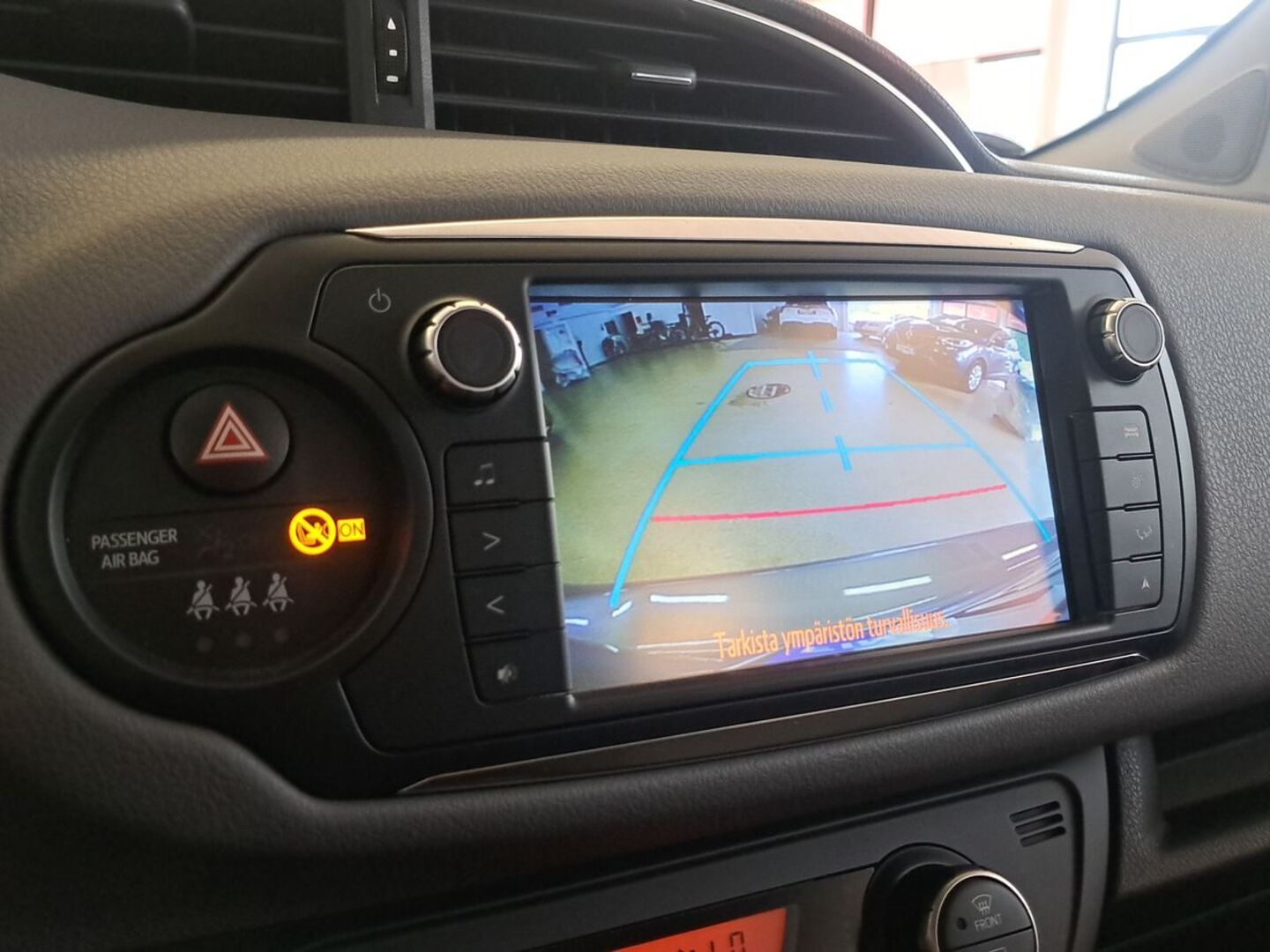 TOYOTA Yaris 27