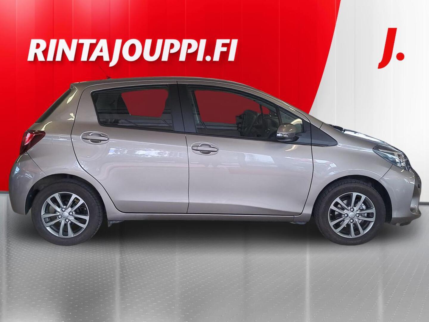 TOYOTA Yaris 6