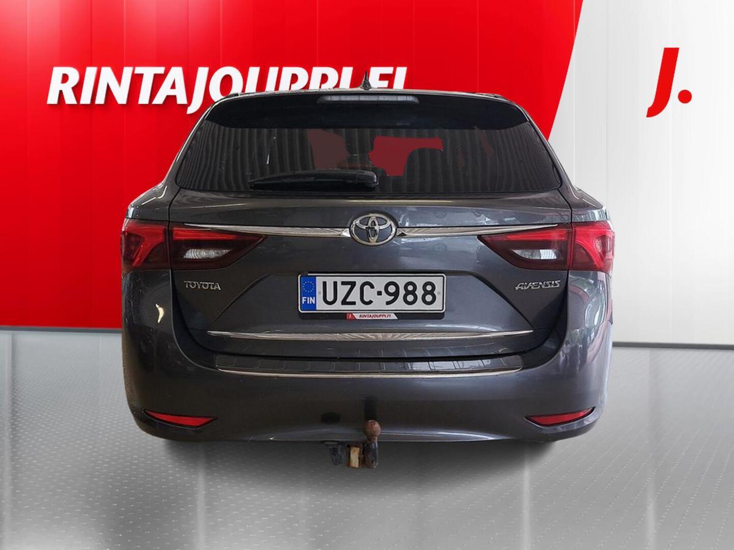 TOYOTA Avensis 2015