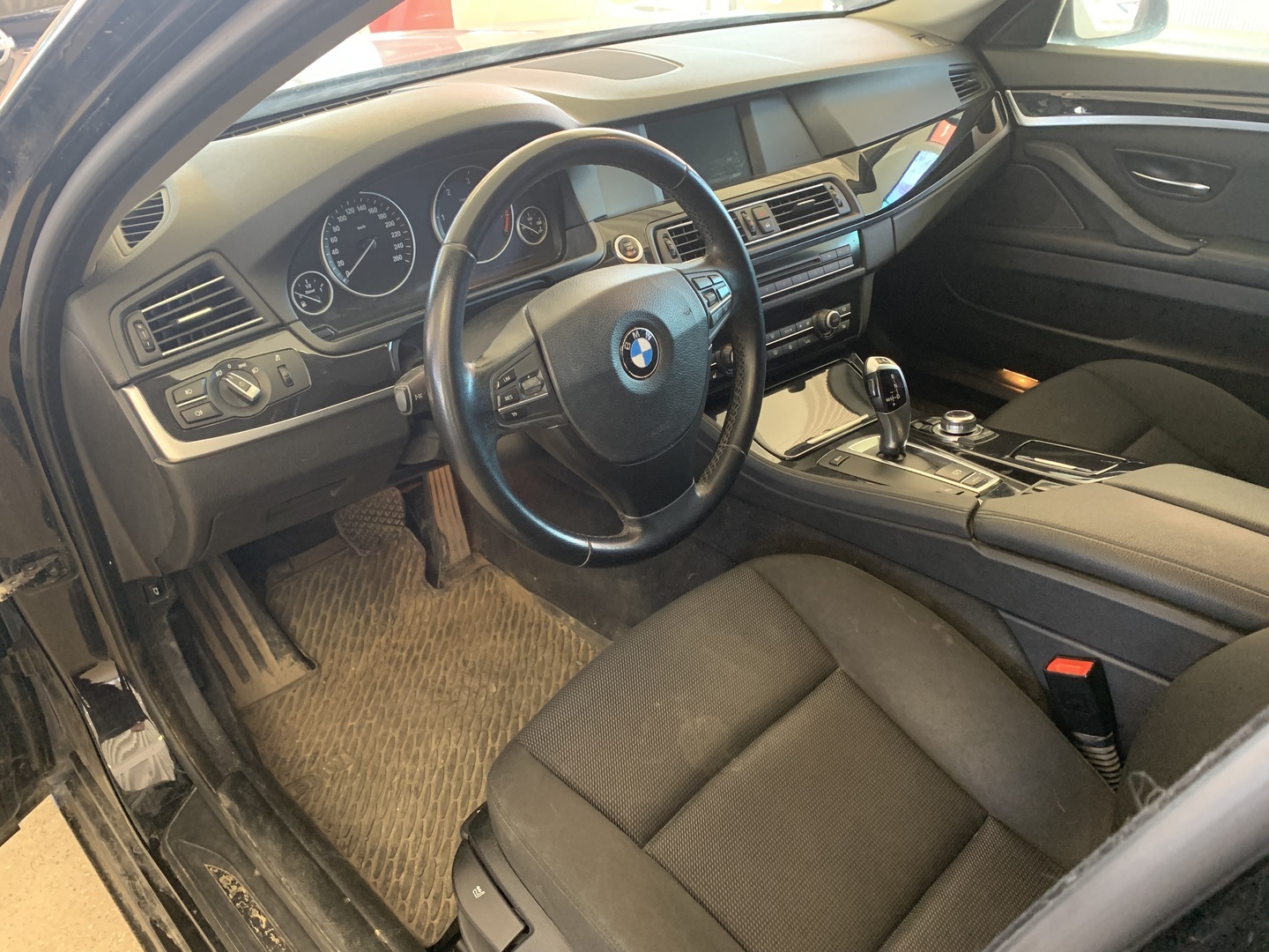 BMW 520 2010