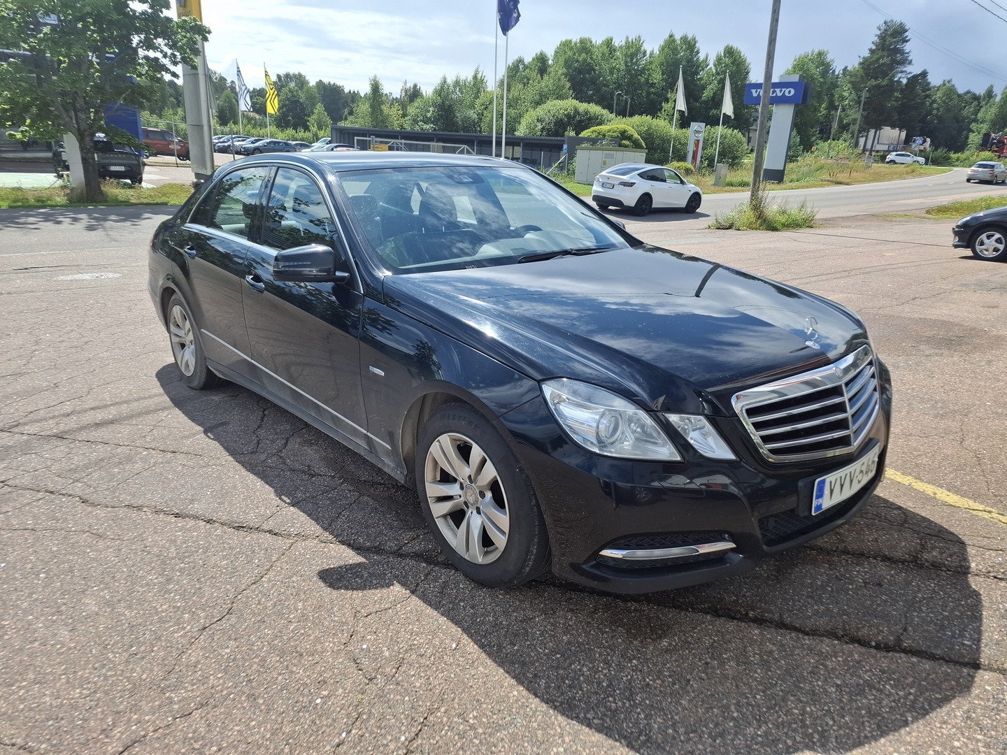 MERCEDES-BENZ E 2012
