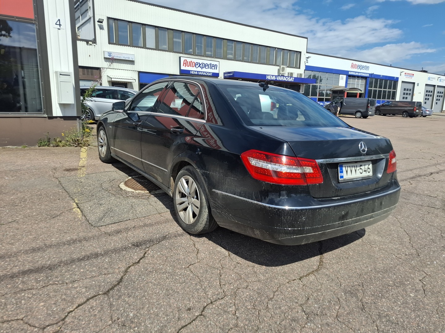 MERCEDES-BENZ E 2012