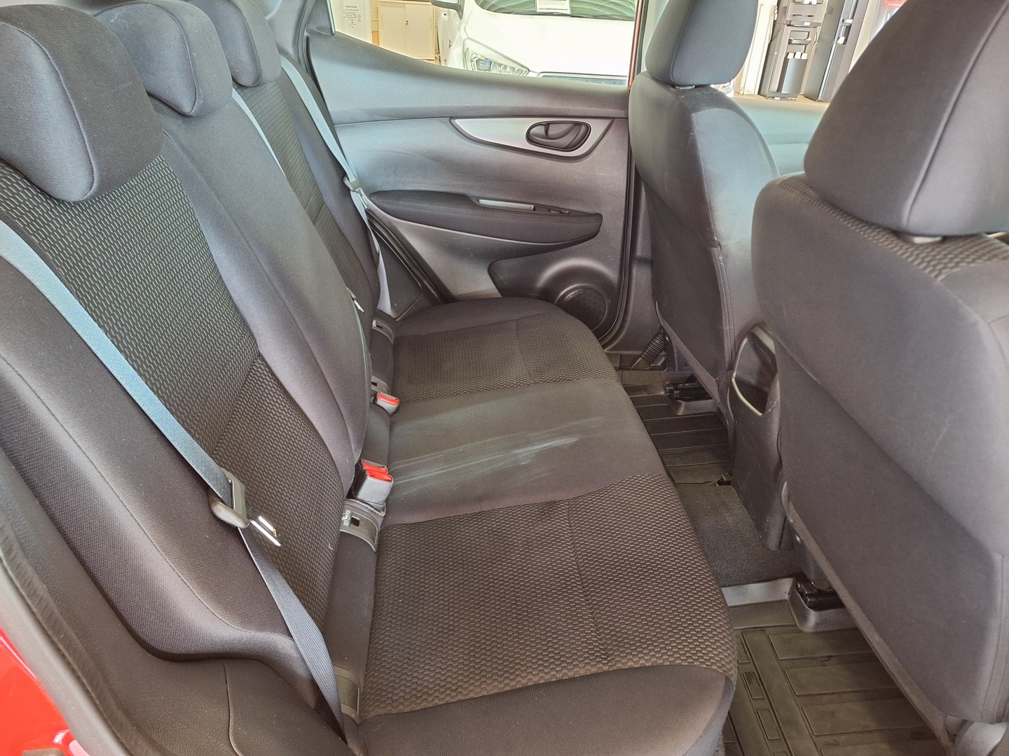 NISSAN Qashqai 2015