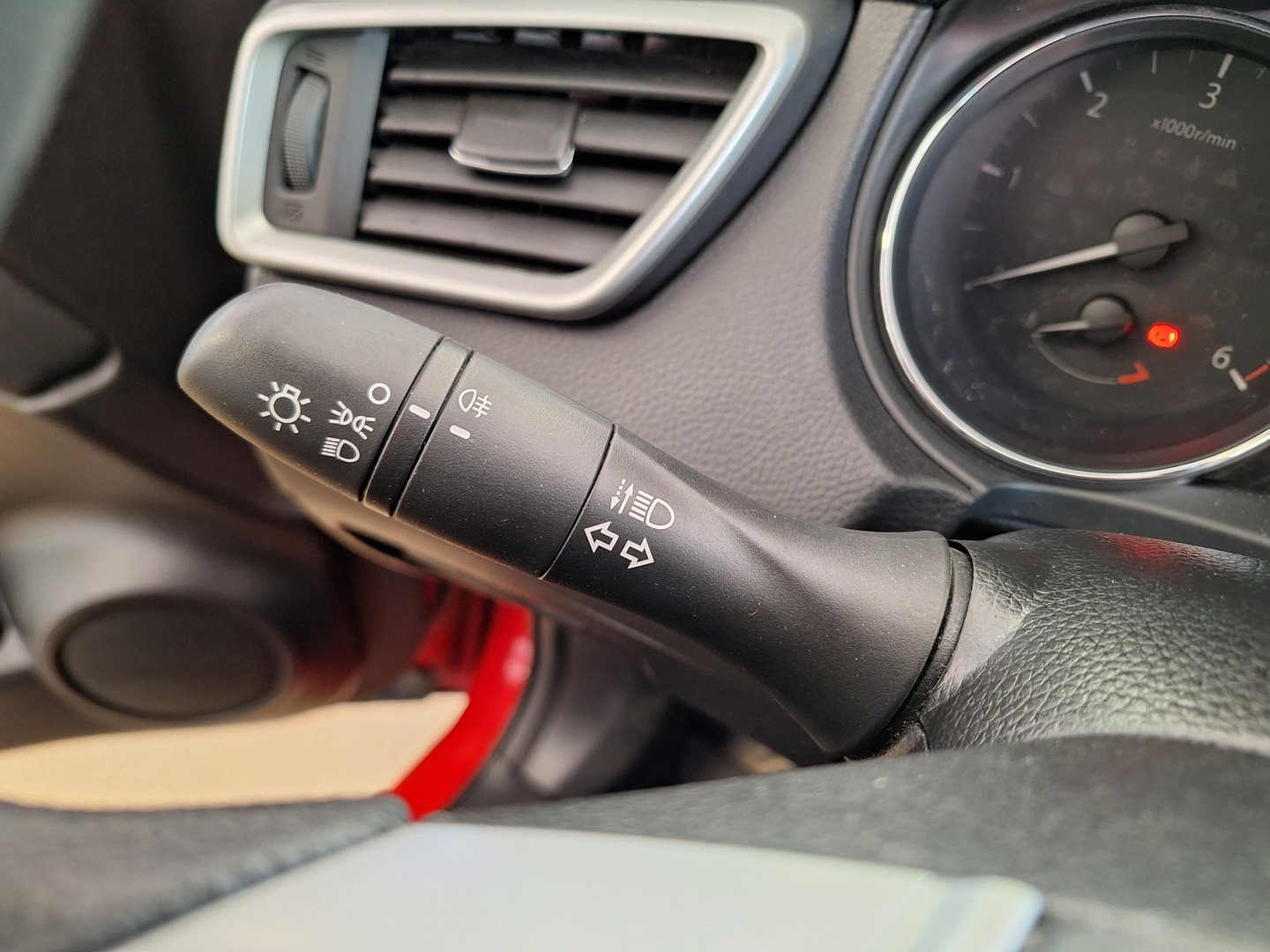 NISSAN Qashqai 2015