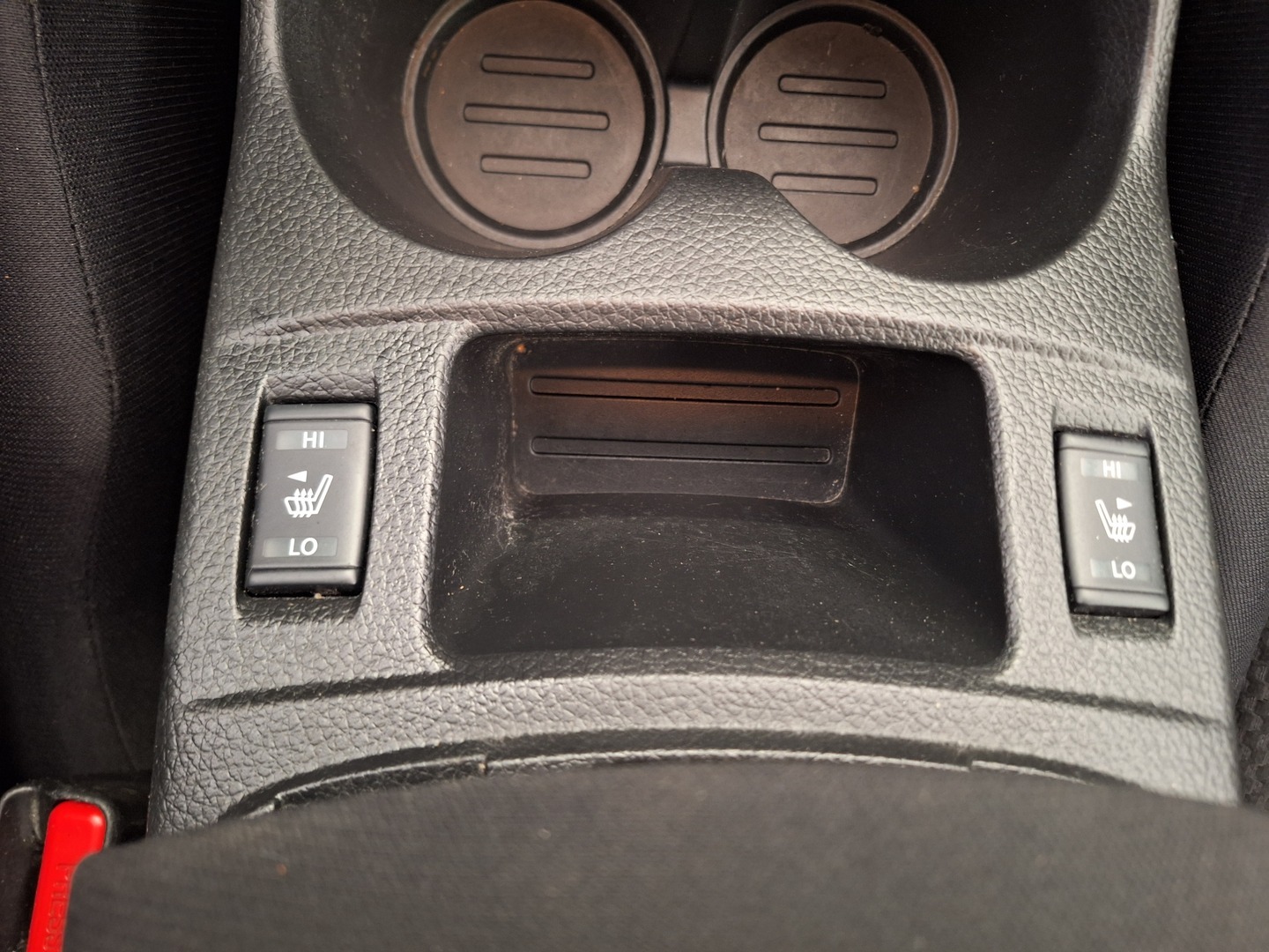 NISSAN Qashqai 2015