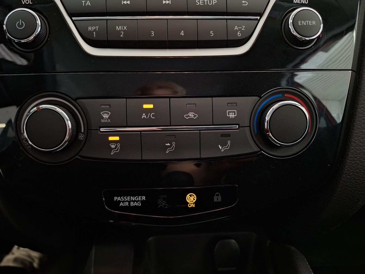 NISSAN Qashqai 2015