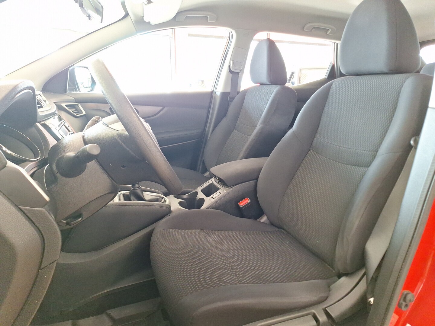 NISSAN Qashqai 2015