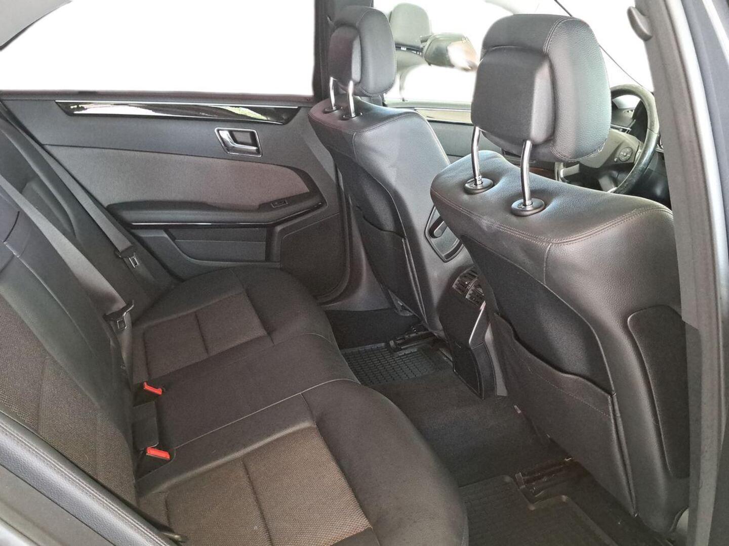 MERCEDES-BENZ E 2009