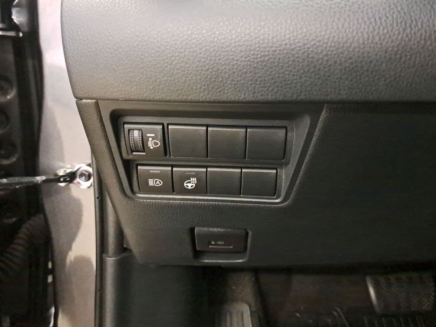 MAZDA 2 2023