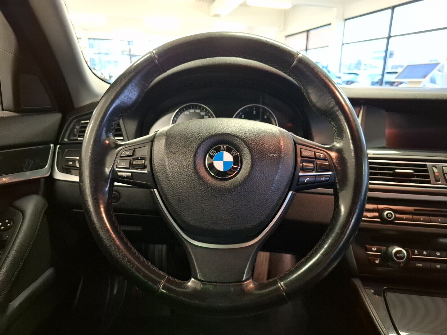 BMW 518 2013