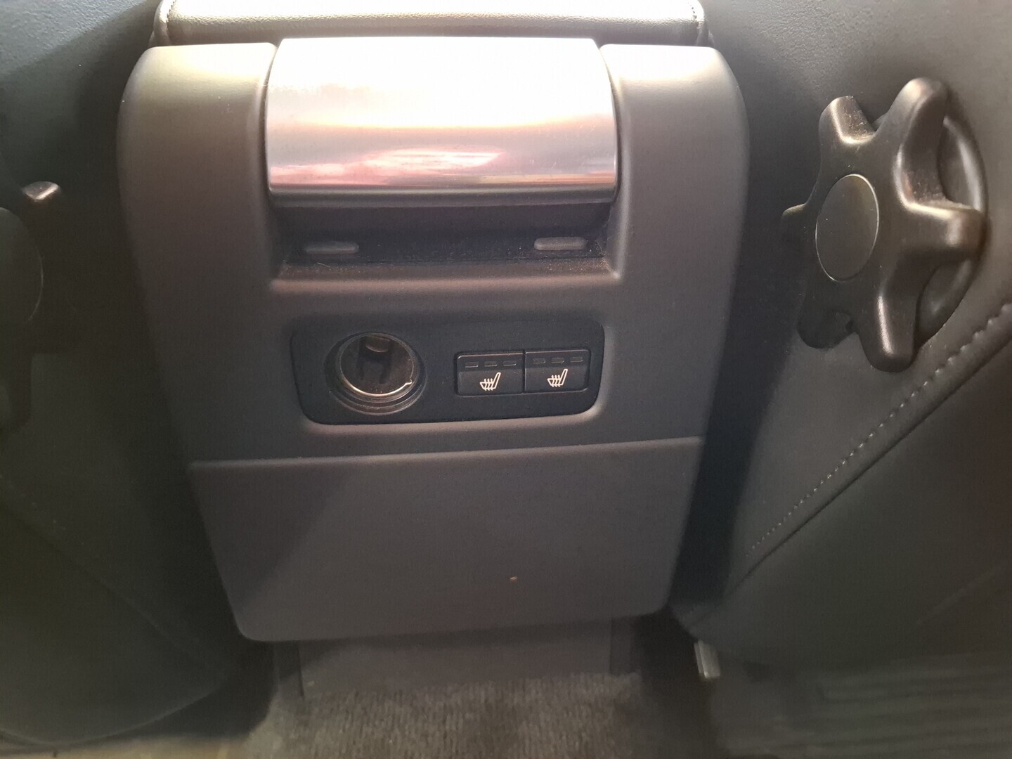 VOLVO V70 2012