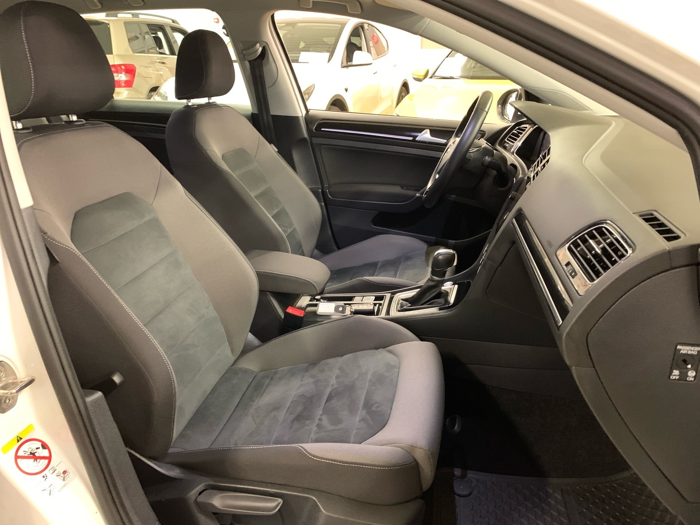 VOLKSWAGEN Golf 2018