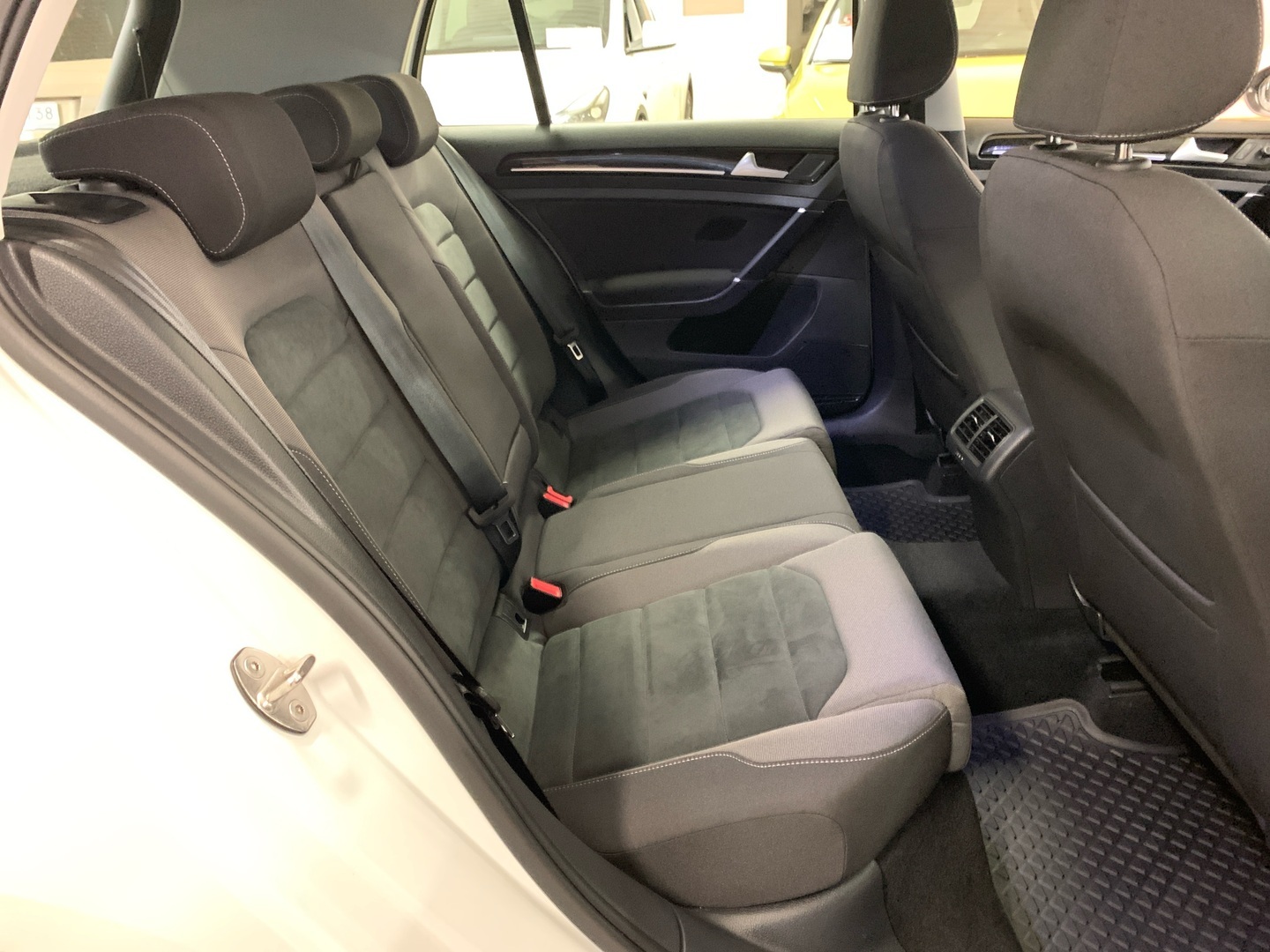 VOLKSWAGEN Golf 2018