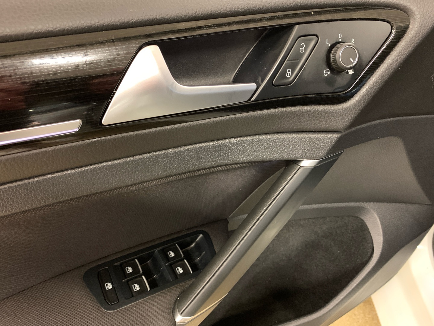 VOLKSWAGEN Golf 2018