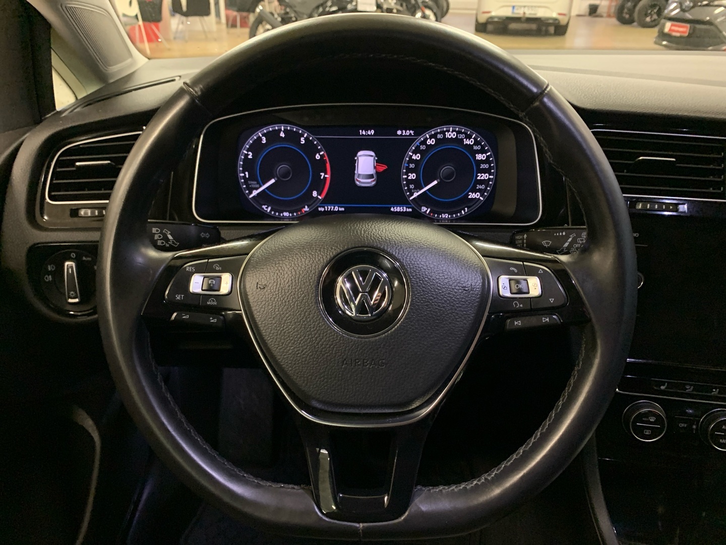 VOLKSWAGEN Golf 2018