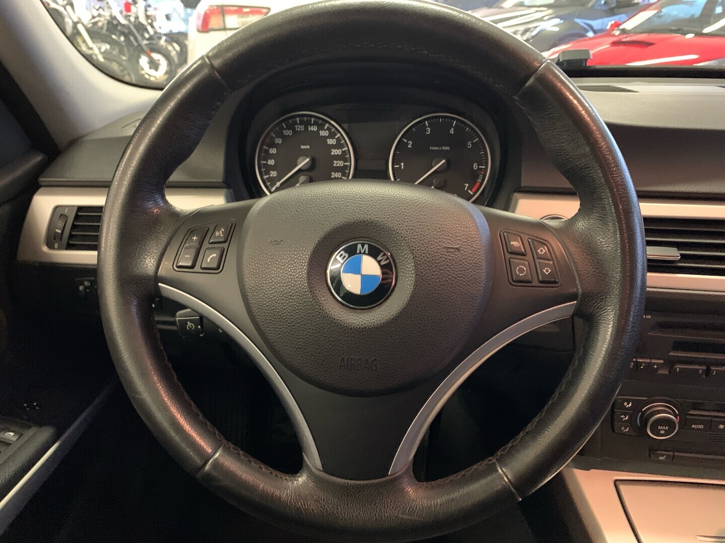 BMW 318 2009