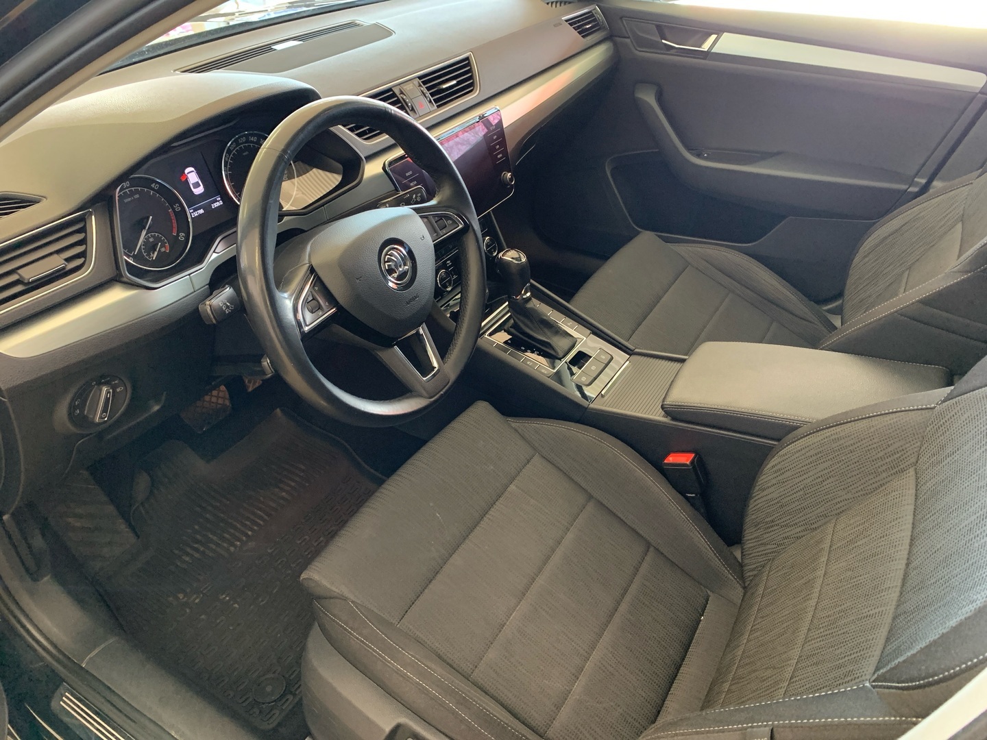 SKODA Superb 2019
