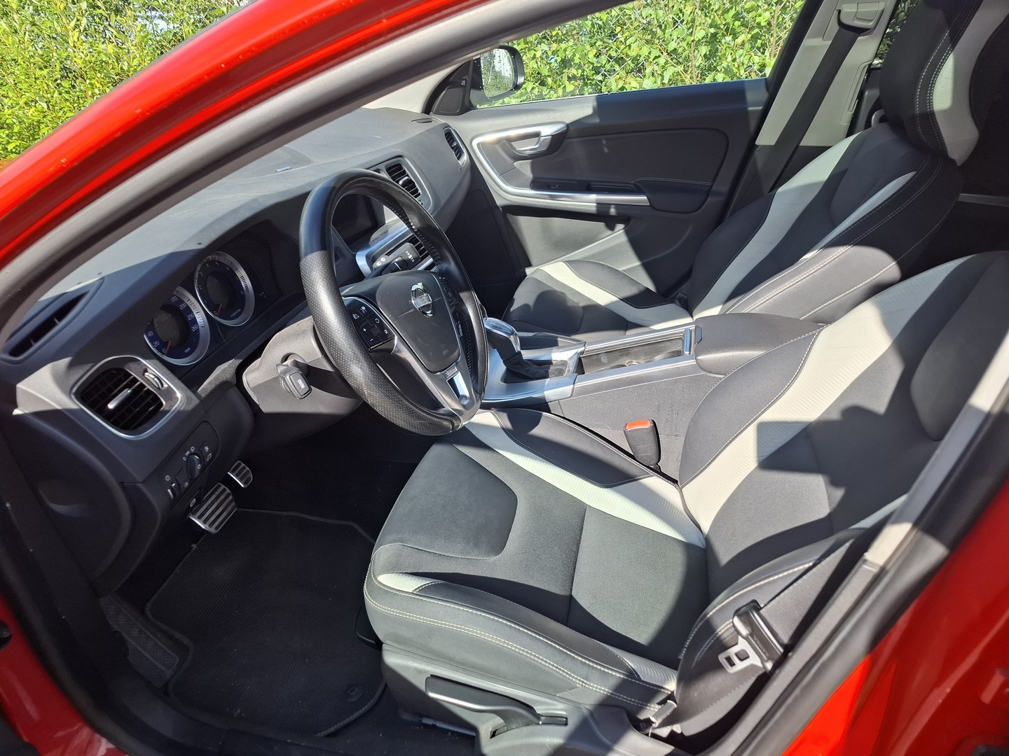 VOLVO V60 2011