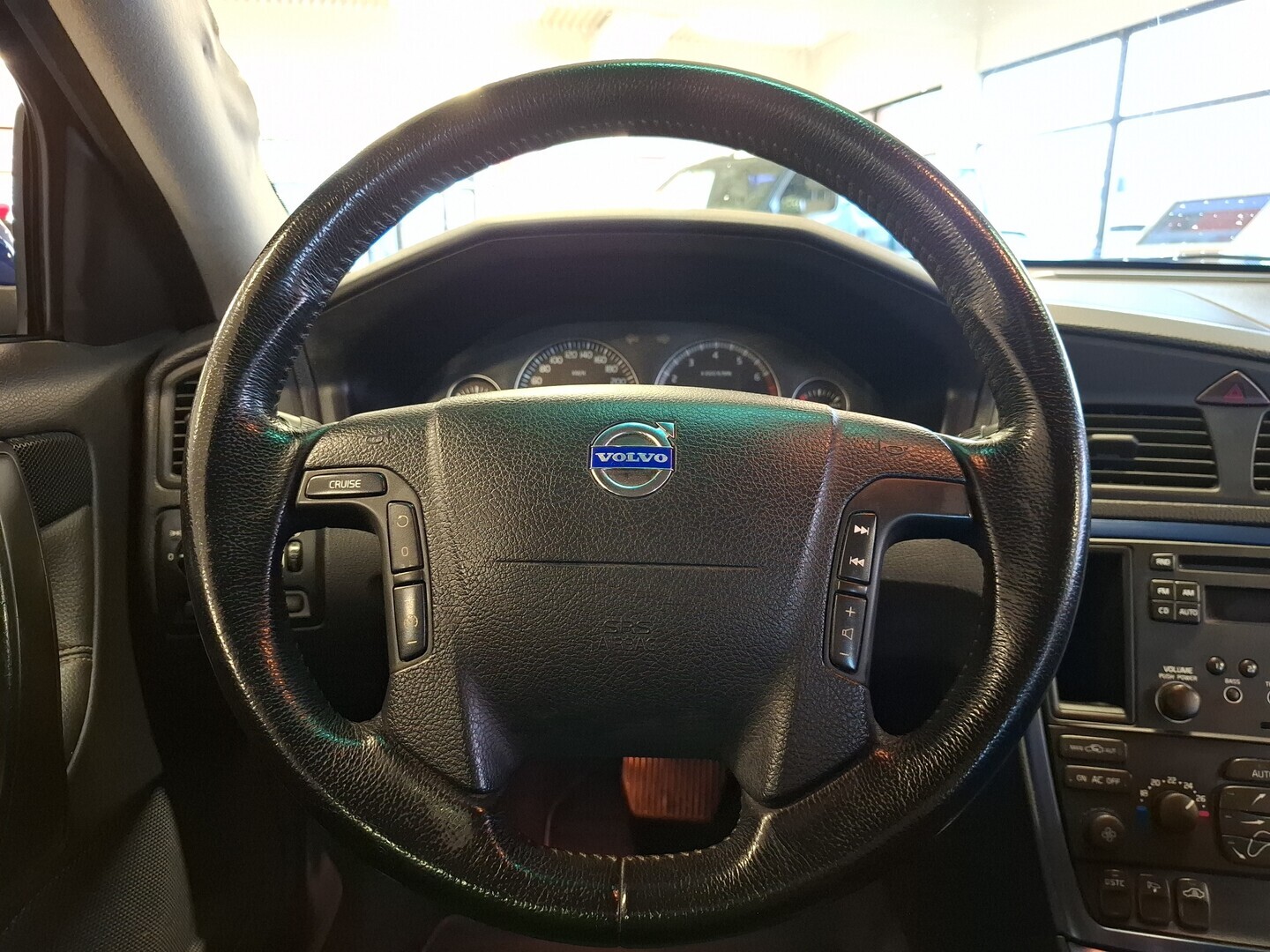 VOLVO V70 2005