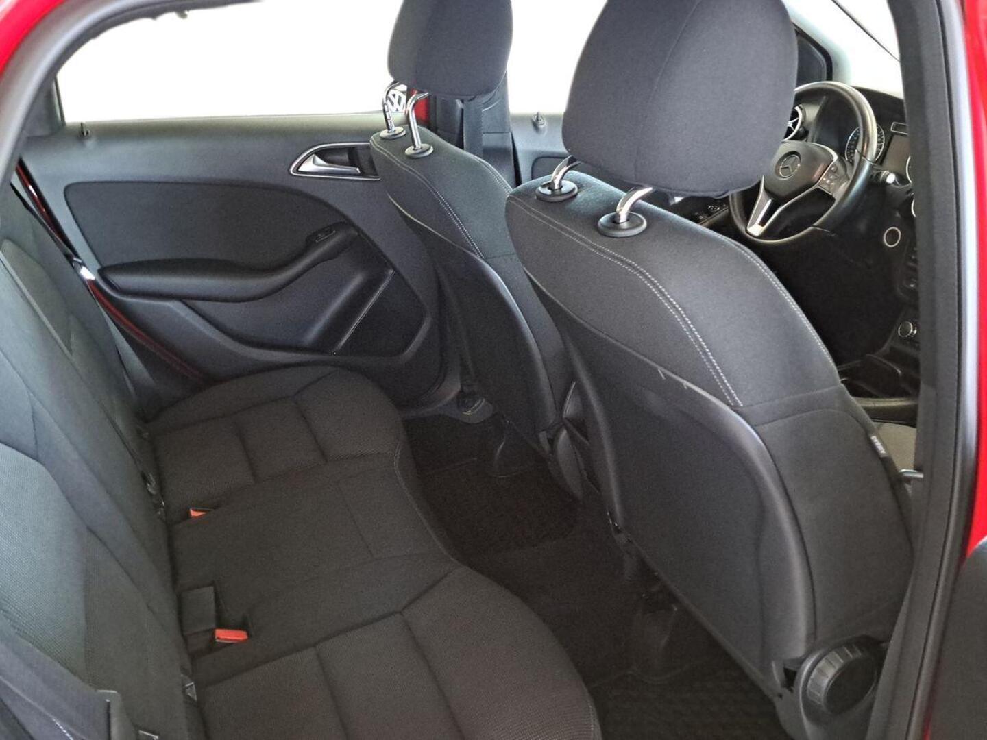 MERCEDES-BENZ B 10