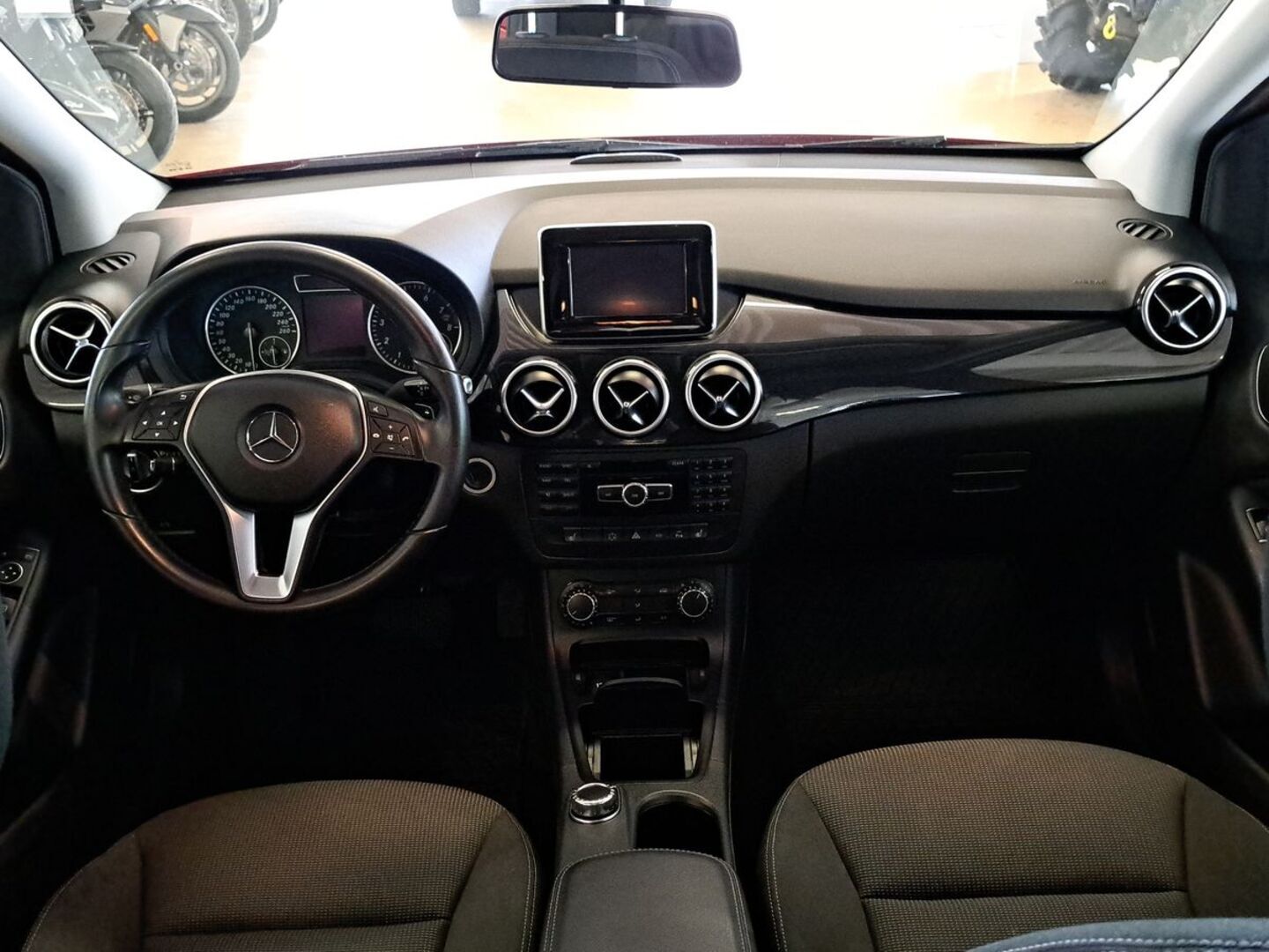 MERCEDES-BENZ B 15