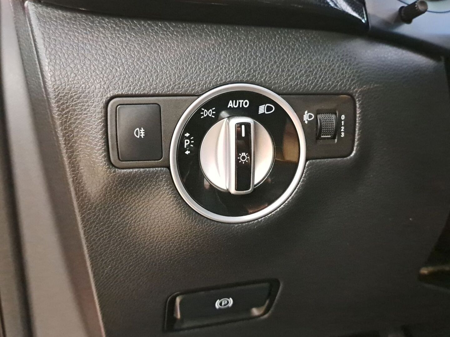 MERCEDES-BENZ B 22