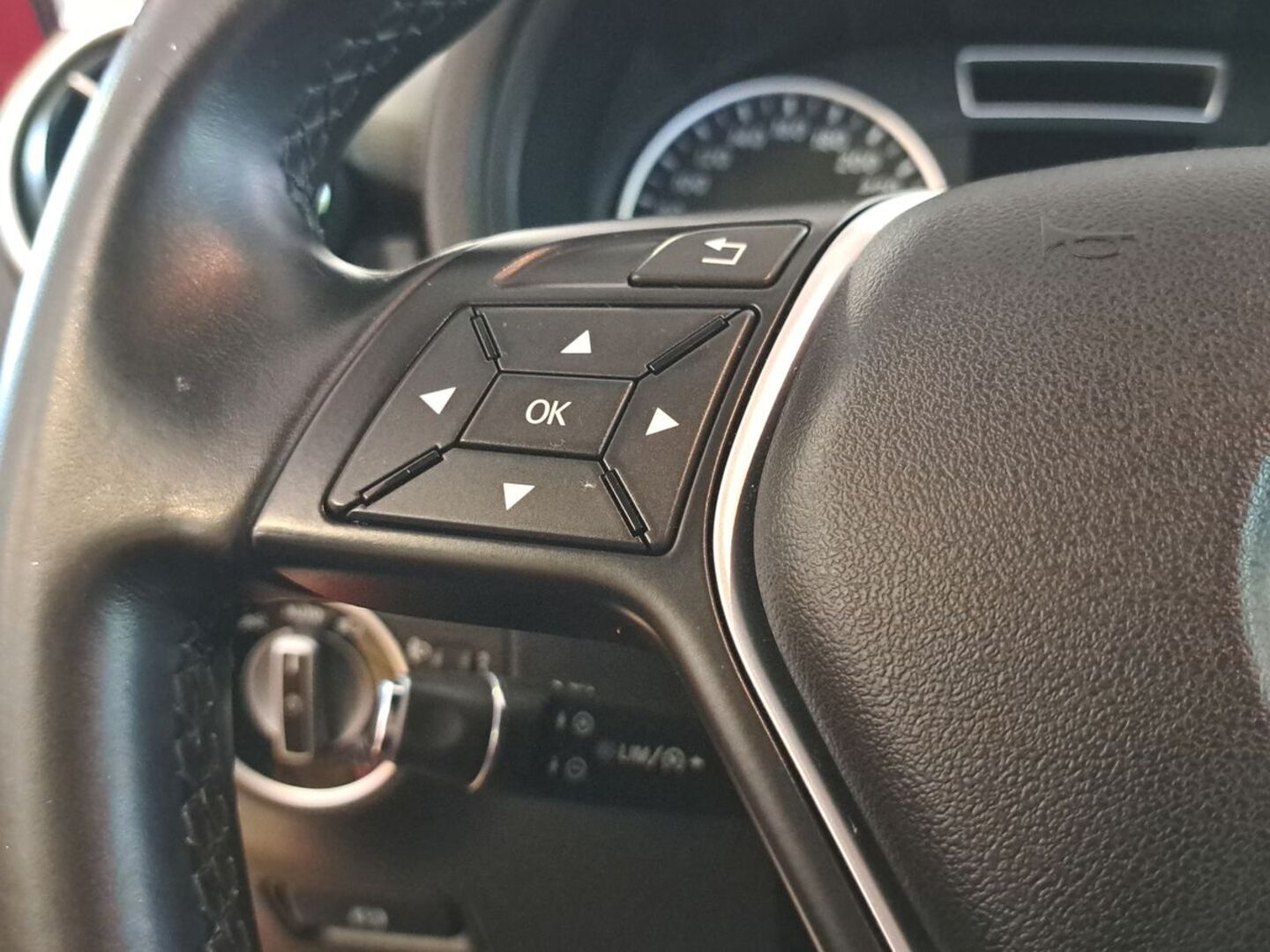 MERCEDES-BENZ B 23