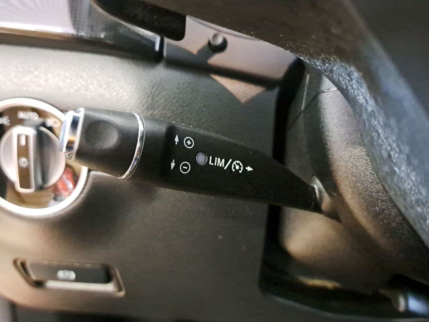 MERCEDES-BENZ B 25