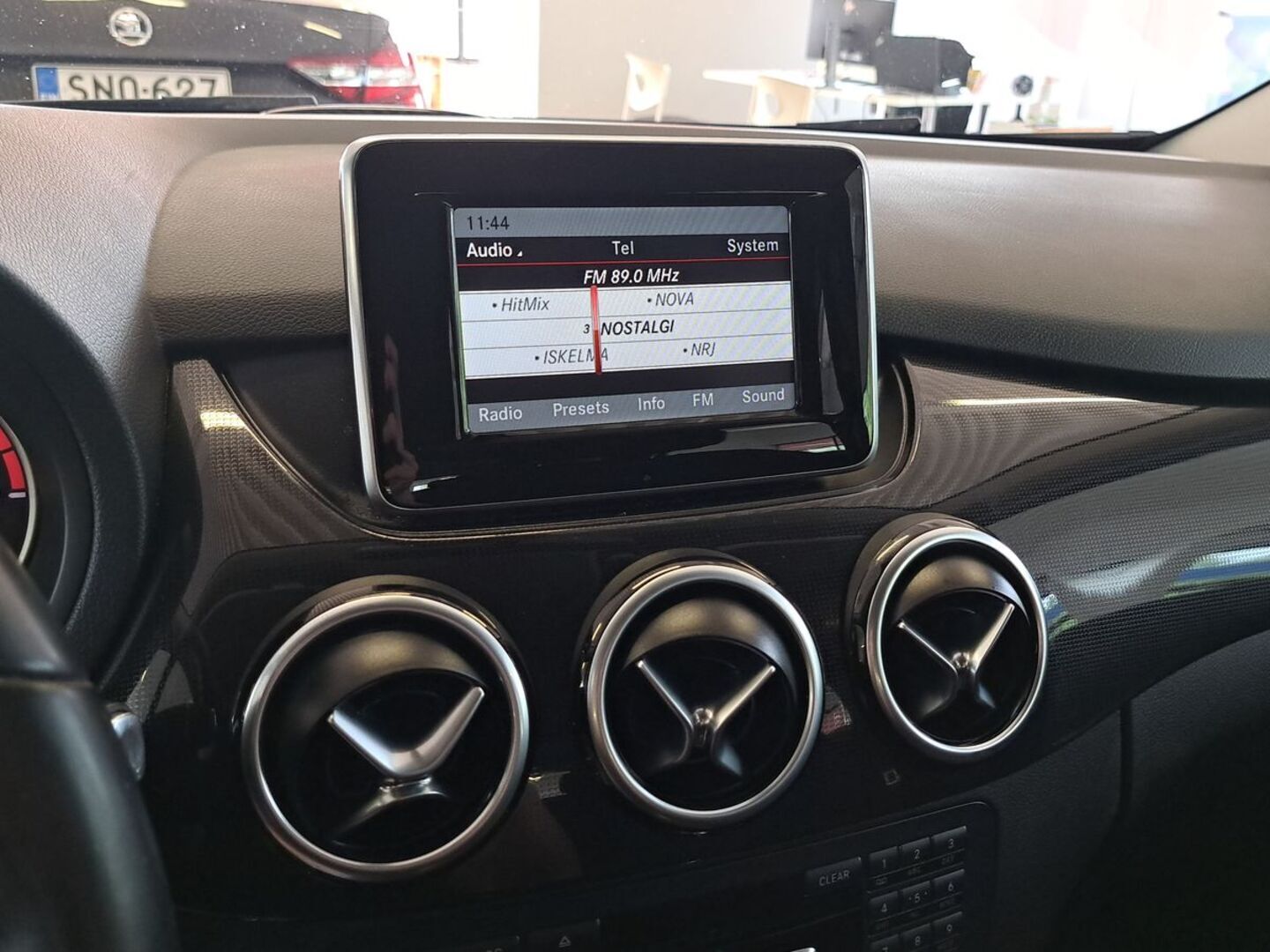 MERCEDES-BENZ B 29