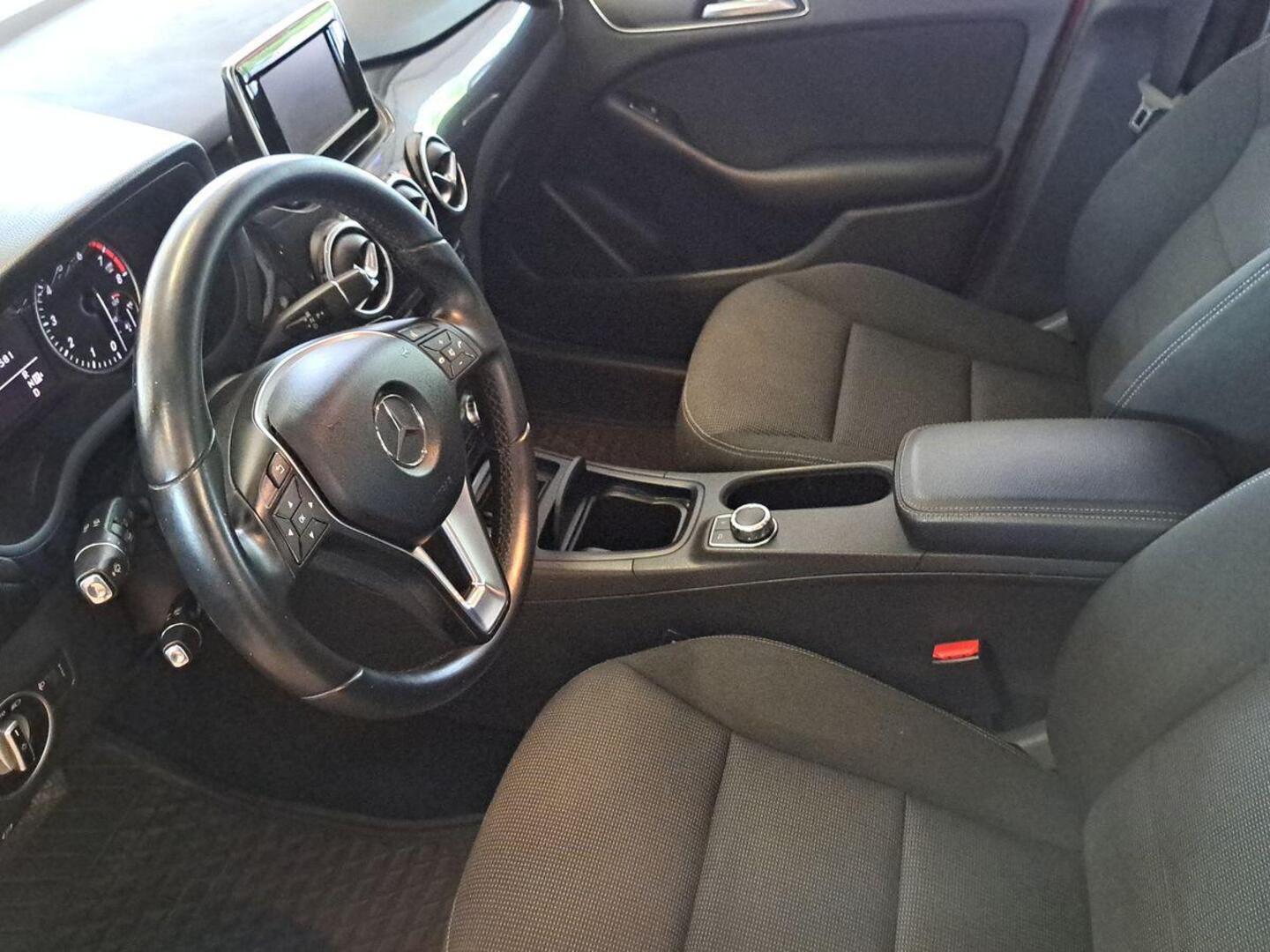 MERCEDES-BENZ B 7