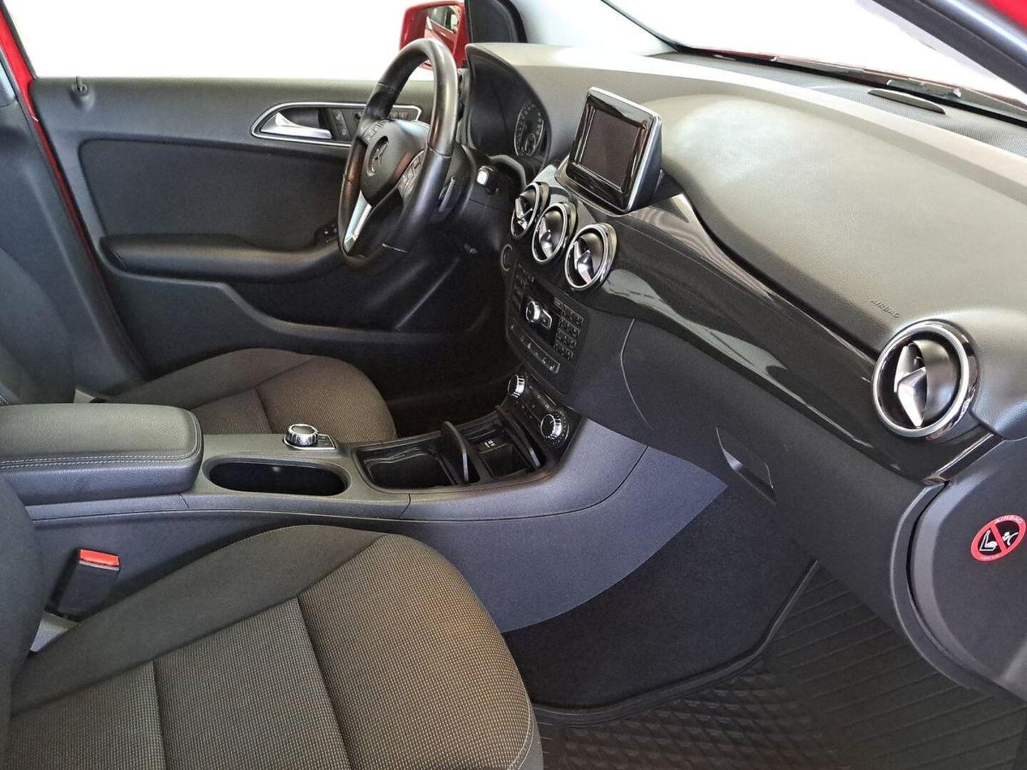 MERCEDES-BENZ B 9