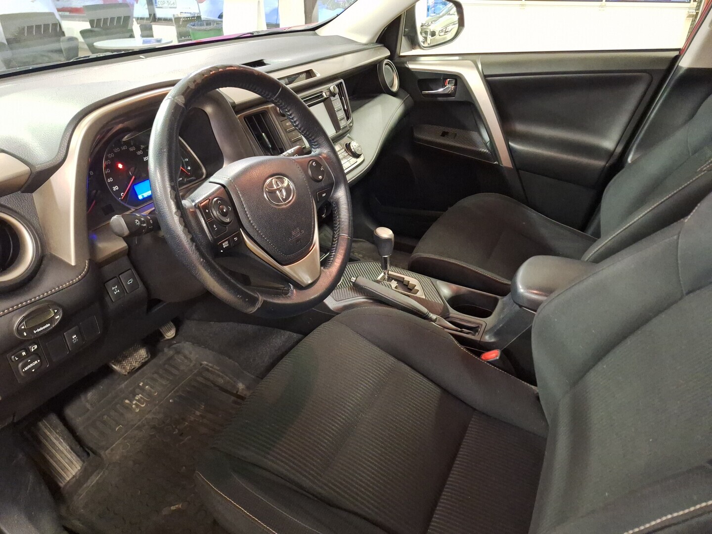TOYOTA RAV4 2015
