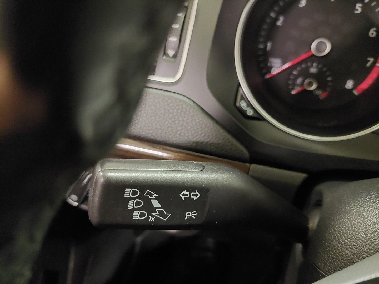 VOLKSWAGEN Jetta 2017