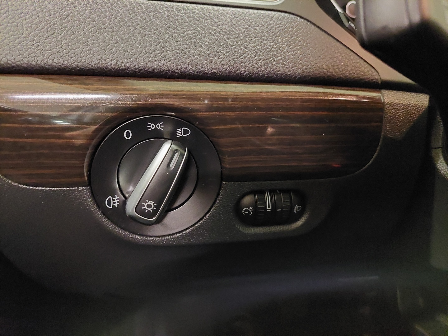 VOLKSWAGEN Jetta 2017