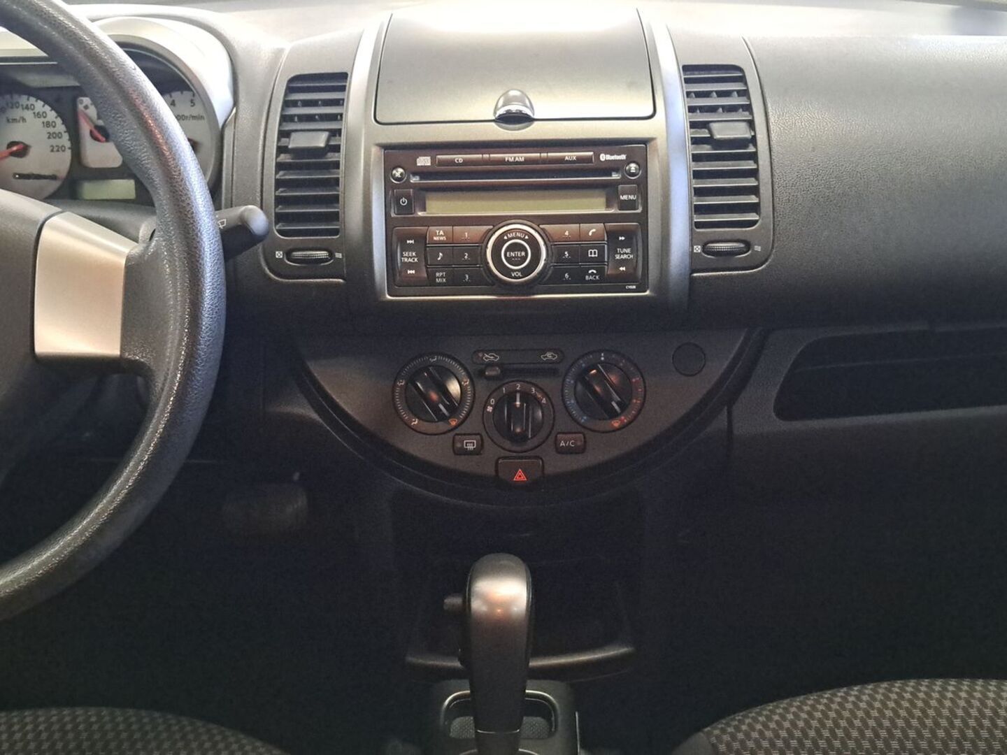 NISSAN Note 19