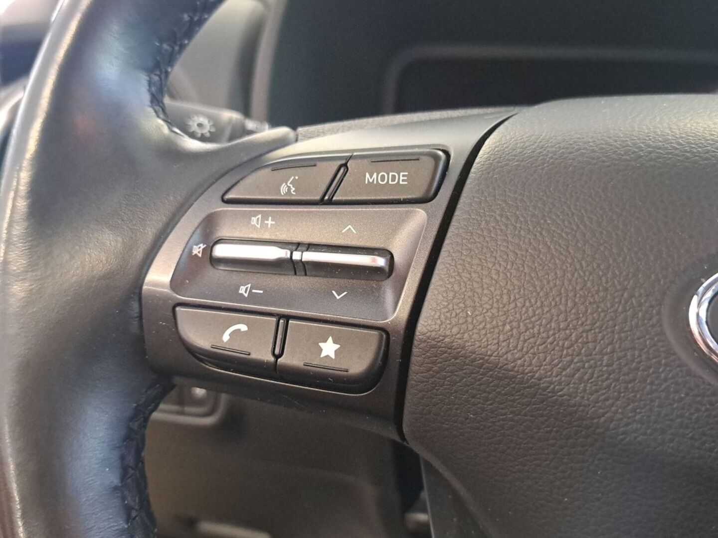 HYUNDAI KONA 2021