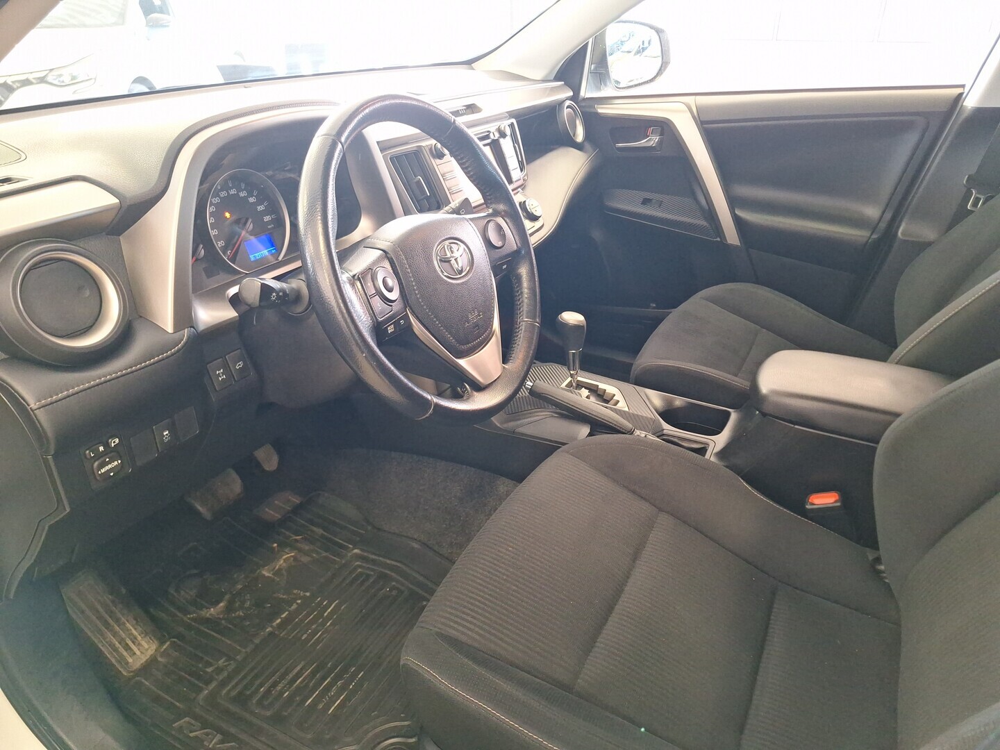 TOYOTA RAV4 2013