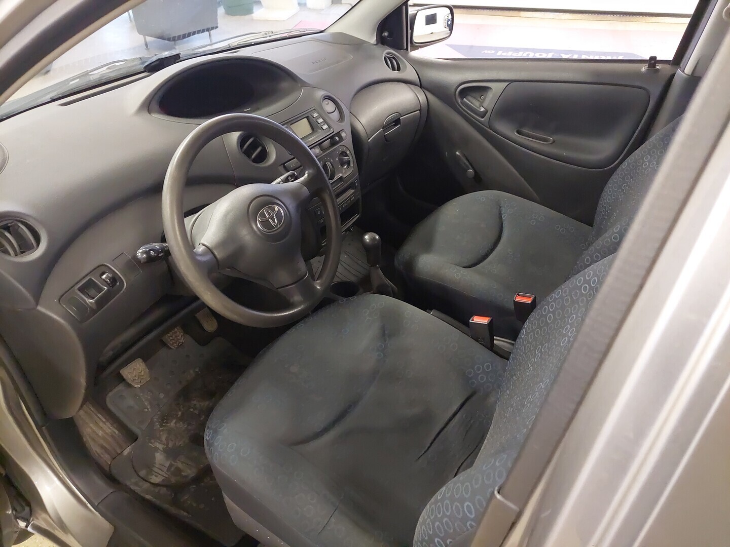 TOYOTA Yaris 2005