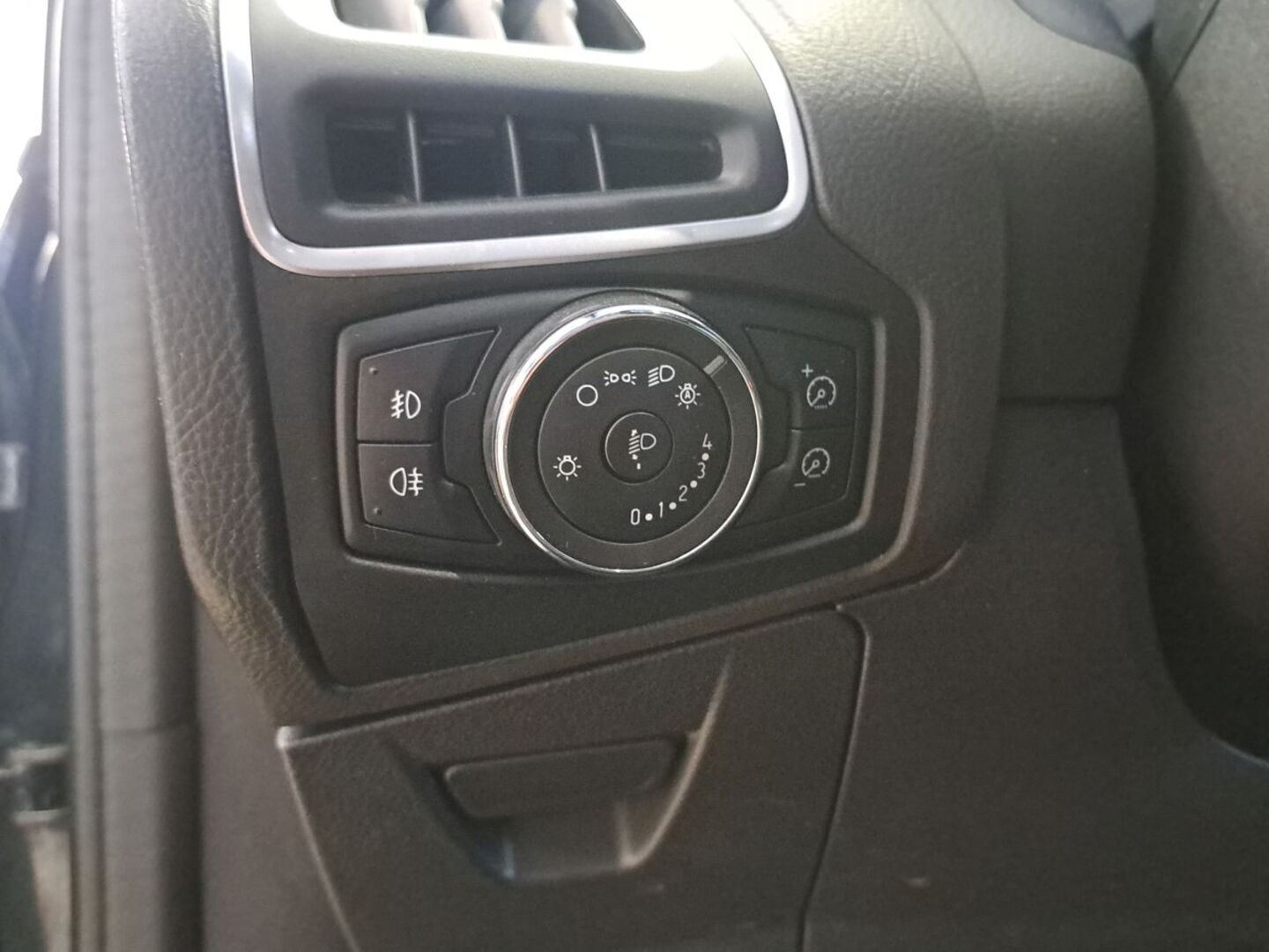 FORD Focus 2011