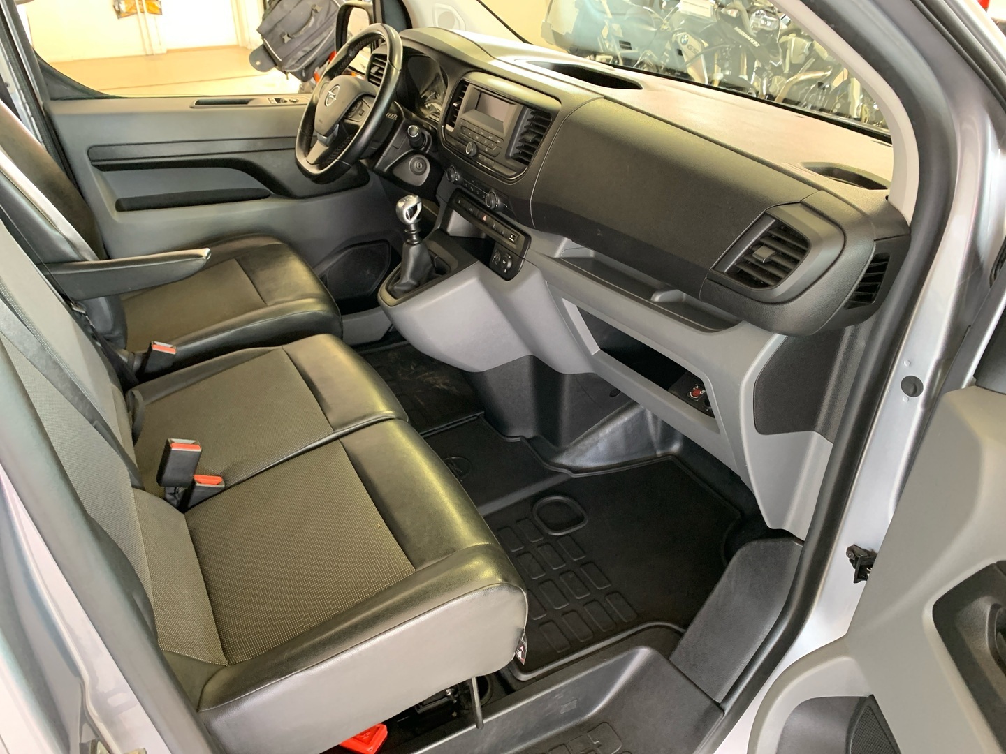 OPEL Vivaro 2021