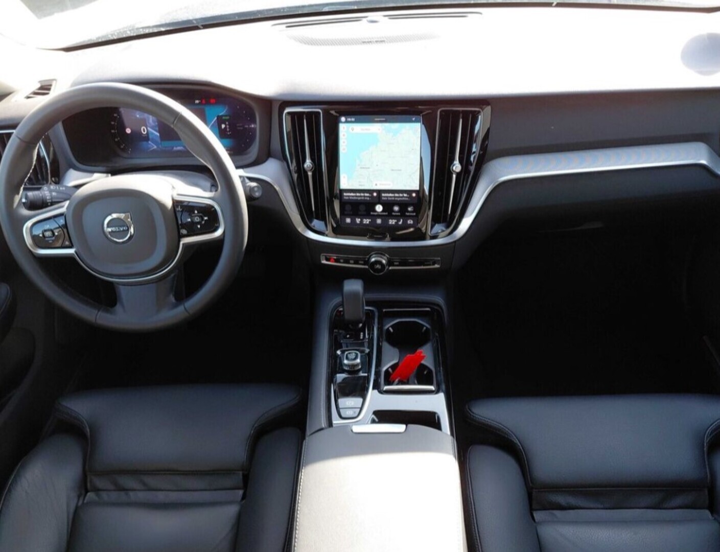 VOLVO V60 2023