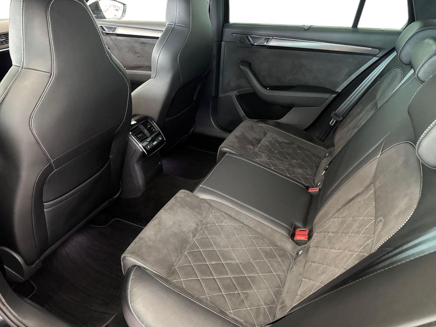 SKODA SUPERB 10