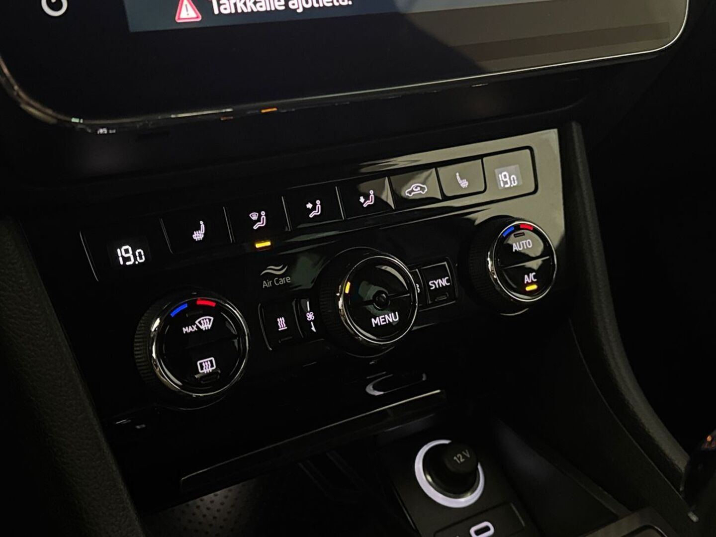 SKODA SUPERB 23