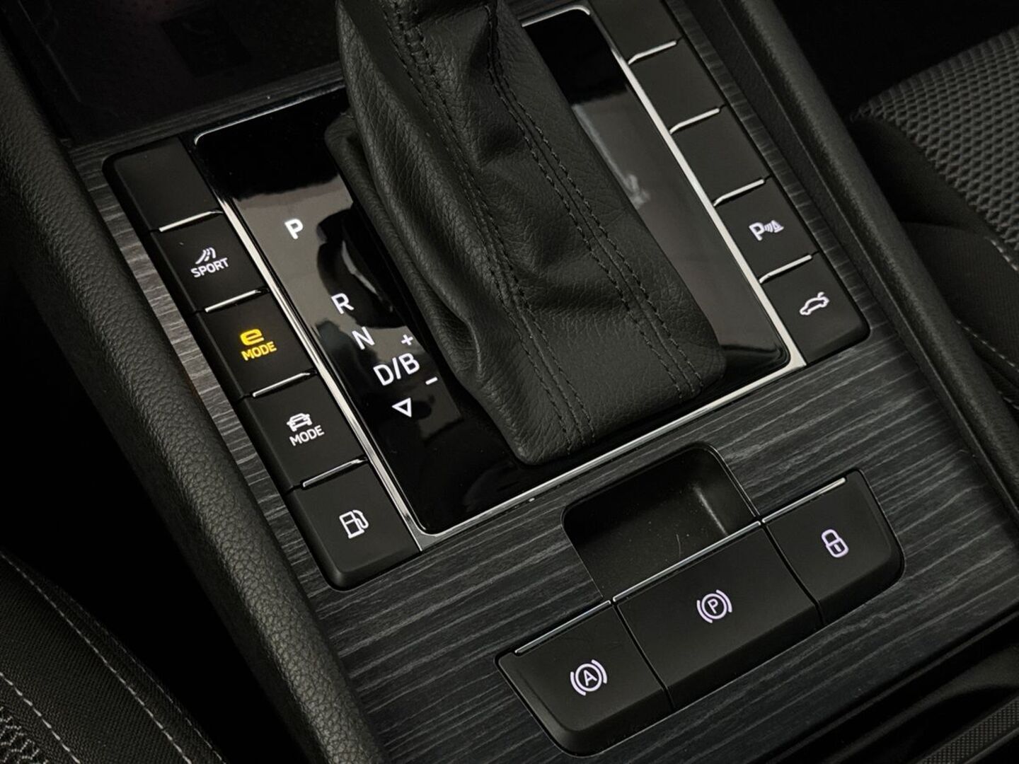 SKODA SUPERB 24