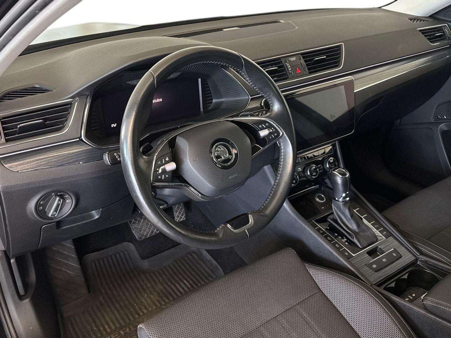 SKODA SUPERB 7