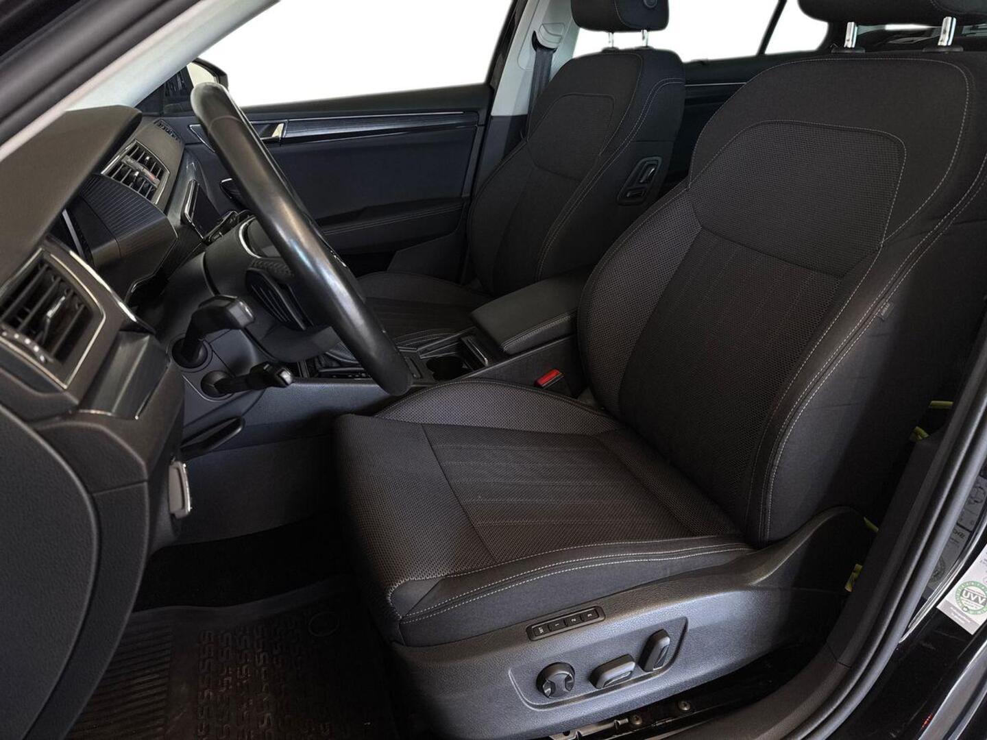 SKODA SUPERB 9