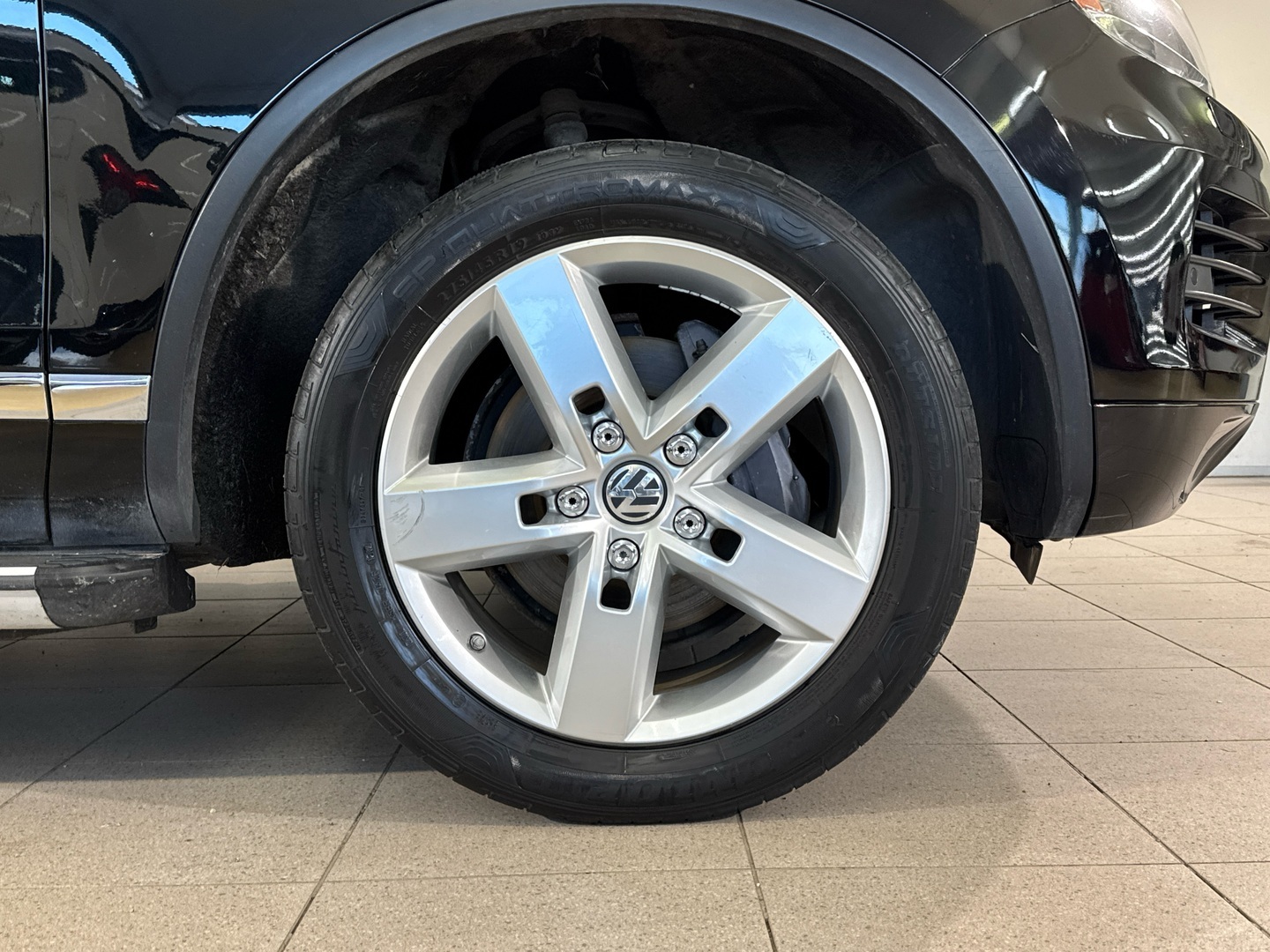 VOLKSWAGEN Touareg 2011