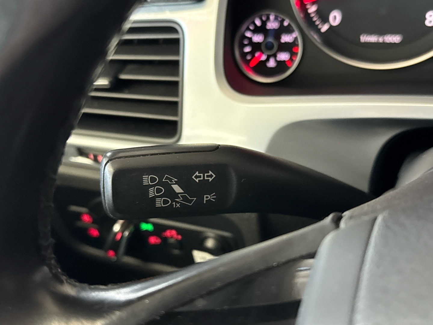 VOLKSWAGEN Touareg 2011