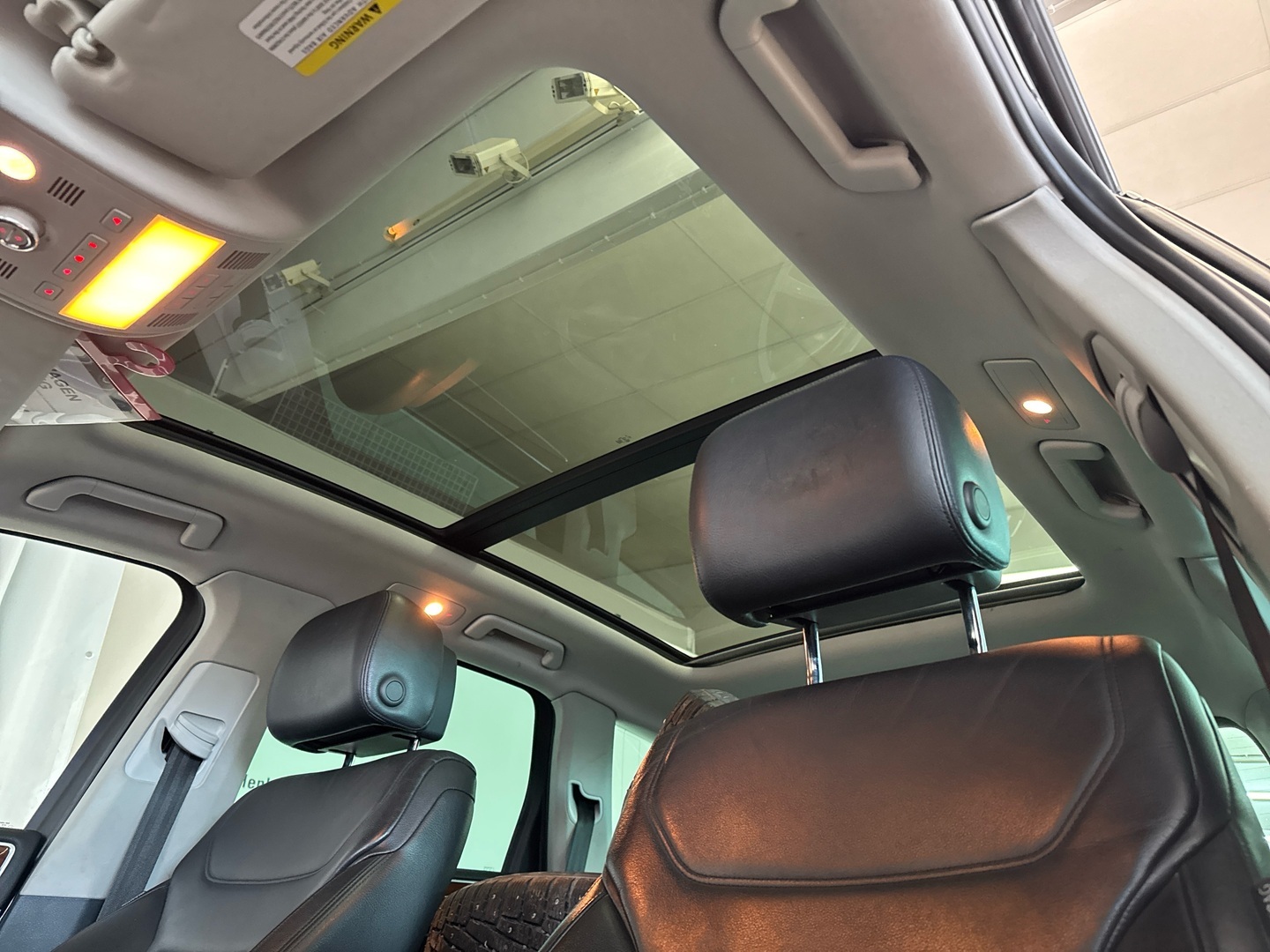 VOLKSWAGEN Touareg 2011